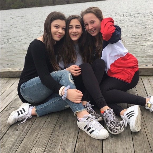 Urban Outfitters Ripped Jeans - Picture 4 of 4